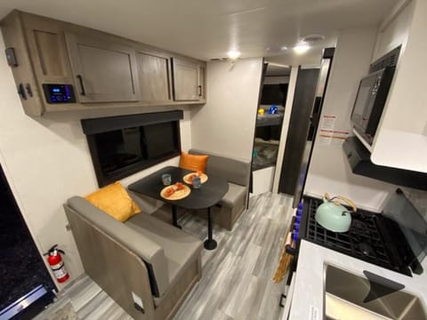 Sleeps 10, BRAND NEW, ALL IN PRICE Towable trailer in Layton