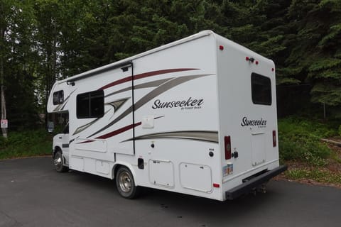 2017 Forest River Sunseeker RV Drivable vehicle in Abbott Loop