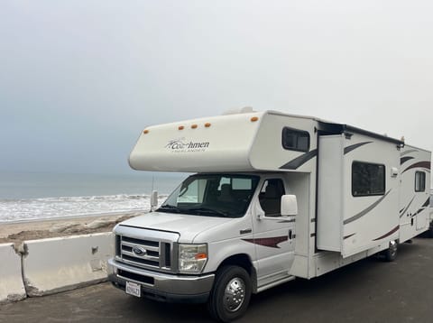 "Trip" 2011 Coachmen Freelander 32 ft bunkhouse Drivable vehicle in San Juan Capistrano