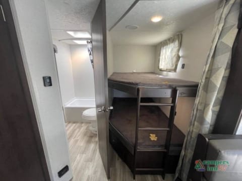 2019 Forest River Cruise Lite 26ft Travel Trailer sleeps 6 Towable trailer in Mission Viejo