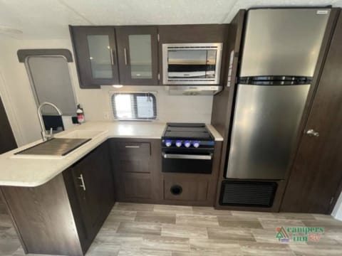 2019 Forest River Cruise Lite 26ft Travel Trailer sleeps 6 Towable trailer in Mission Viejo