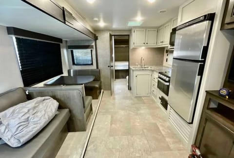 2020 Open Range Family Friendly Travel Trailer Towable trailer in Corona