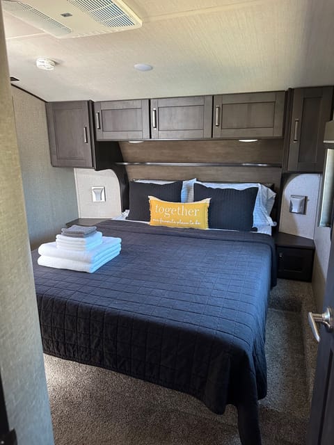 Luxurious Grand Design! 2021 Reflection made for family! Towable trailer in Paso Robles