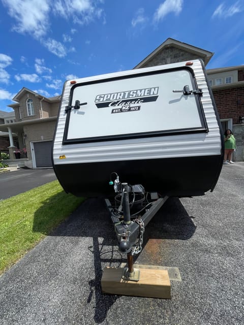 Yani Soul Store Towable trailer in Barrie