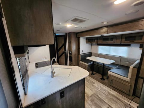 2021 North trail- Your Home Away From Home Towable trailer in Allouez