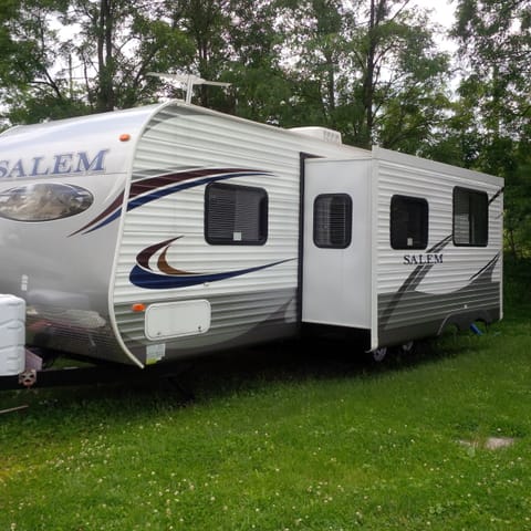 Home Runner Towable trailer in Oakville