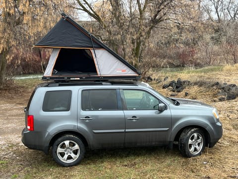 Family RV Setup Roof Top Tent, (eight seats, 6 laydown).). Drivable vehicle in Rexburg