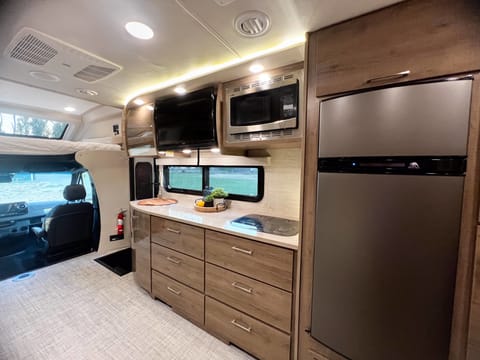 The LUXURY Motorhome - 2023 Entegra Qwest 24R Drivable vehicle in Elk Grove