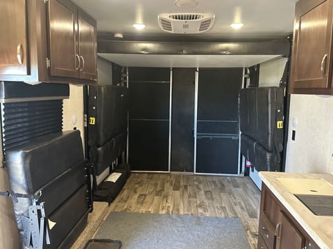 Jayco Toy Hauler with patio Towable trailer in Lubbock