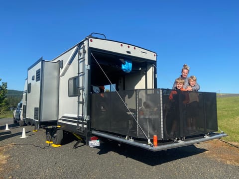 Forest River Cherokee Wolf Pack 23Pack15 Towable trailer in Ventura