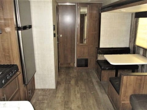 2020 Gulfstream Kingsport 274QB Towable trailer in Rapid City