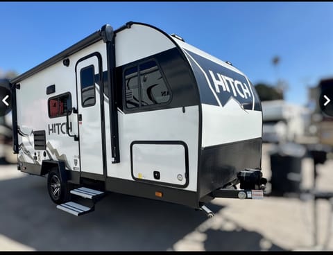 Comfortable RV Hitch Towable trailer in Citrus Heights