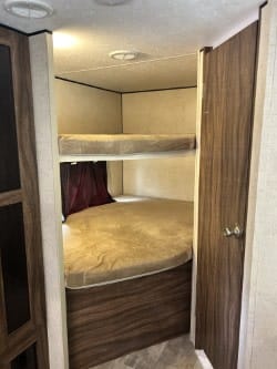 Cozy Camper Retreat: Perfect Getaway in Nature Towable trailer in Hyde Park