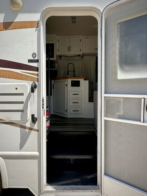 Motorhome RV Drivable vehicle in Citrus Heights