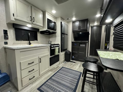 2023 Jayco - We have all that you need! Towable trailer in Pearland