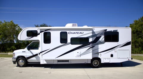 2024 Thor Chateau - Your FULLY STOCKED Home on the Road Drivable vehicle in Weatherford