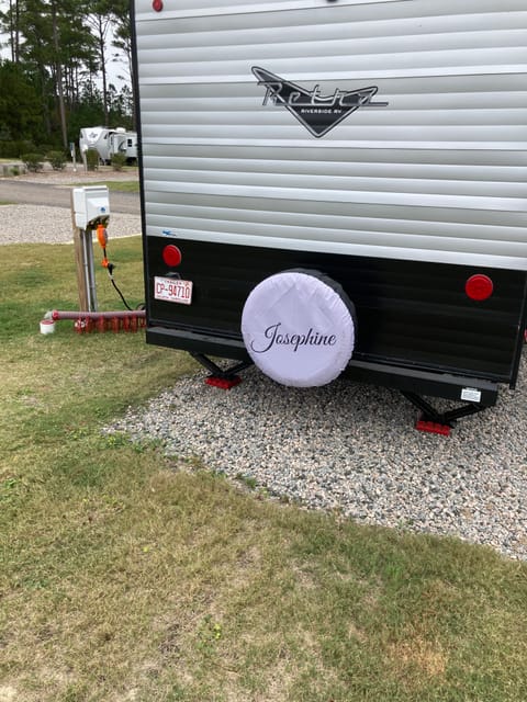 This is the back of the RV dedicated to my Great Aunt Josephine.  We enjoyed traveling together and listening to "Oldies". music.