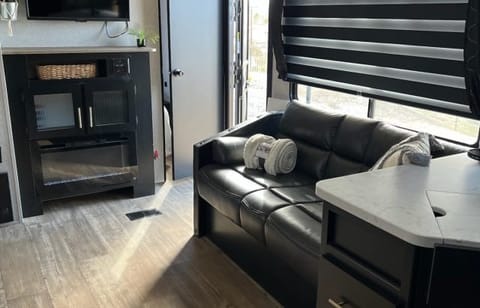 Family Adventures Drivable vehicle in Apple Valley