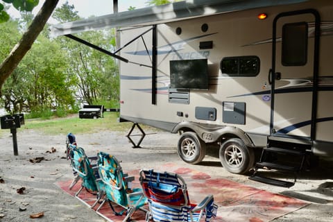 Forest River Tracer - Executive Edition (Sleeps 6) Delivery Available Towable trailer in Gulfport