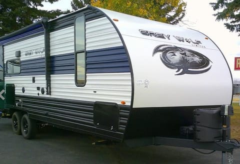 GLAMPING ALERT! Beautiful 2023 Forest River Travel Trailer Towable trailer in Wildomar