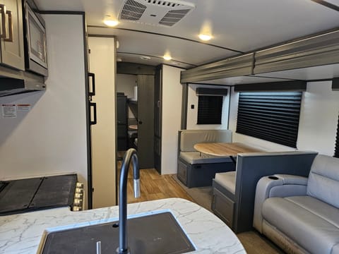 2023 Keystone Bullet - Family Friendly, sleeps 8-10 comfortably Towable trailer in Tacoma