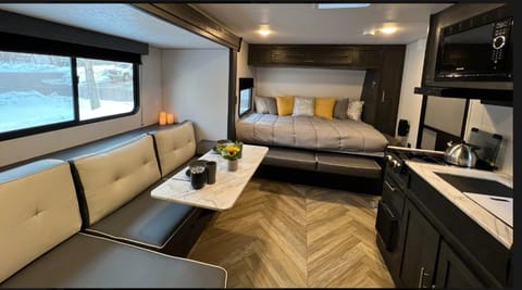 2022 Ozark Forest River Sleeps 5 Towable trailer in Lubbock