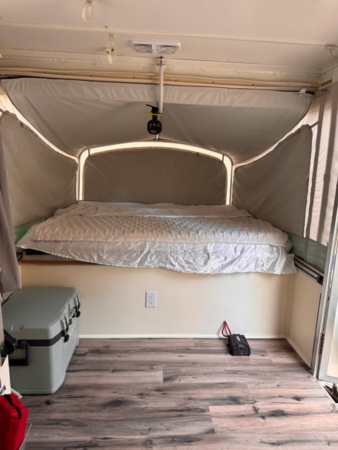 Newly Pop Up Camper Towable trailer in Valdosta