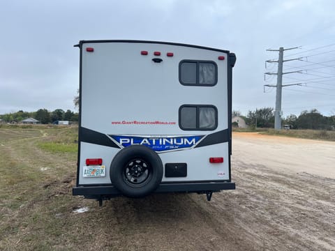 Family Friendly 2023 FSX Platinum Fun Towable trailer in Clermont