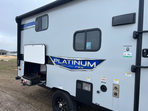 Family Friendly 2023 FSX Platinum Fun Towable trailer in Clermont