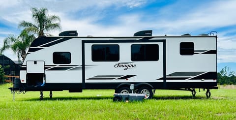 2022 Grand Design Imagine Towable trailer in Clermont