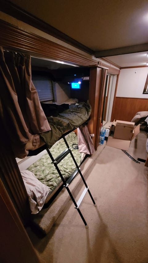 2010 Fleetwood Fiesta Bunkhouse RV Drivable vehicle in El Cajon