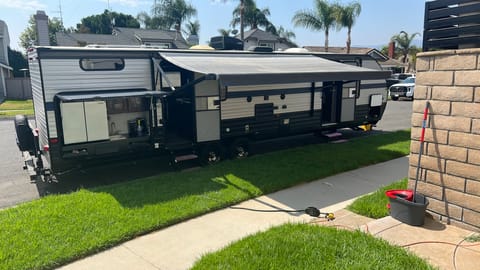 Gonzalez-Jenkings Weekender! Towable trailer in Eastvale