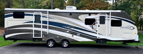 2012 Keystone Bullet Premier **Great for Families** Towable trailer in Middletown