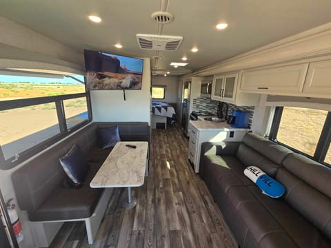 2024 Fleetwood Flair RV – Ultimate Luxury & Comfort on Wheels! Drivable vehicle in Casa Grande