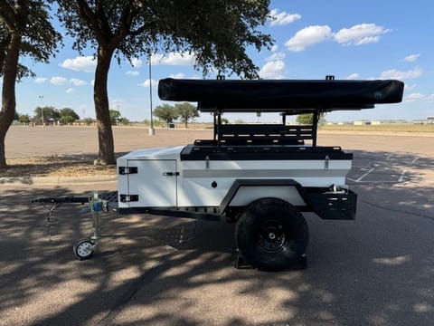 LOADED Rustic Mountain Overland Trailer with Rooftop Tent! Towable trailer in Midland