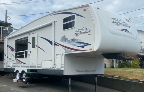 Jay Flight Towable trailer in Campbell River