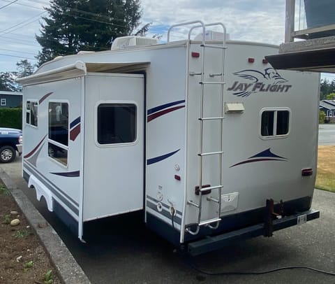 Jay Flight Towable trailer in Campbell River