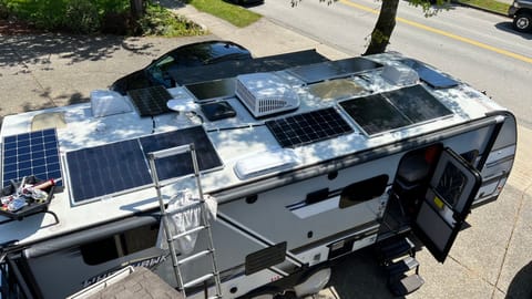 Neo's Jayco white hawk 24mbh Travel Trailer Towable trailer in Surrey