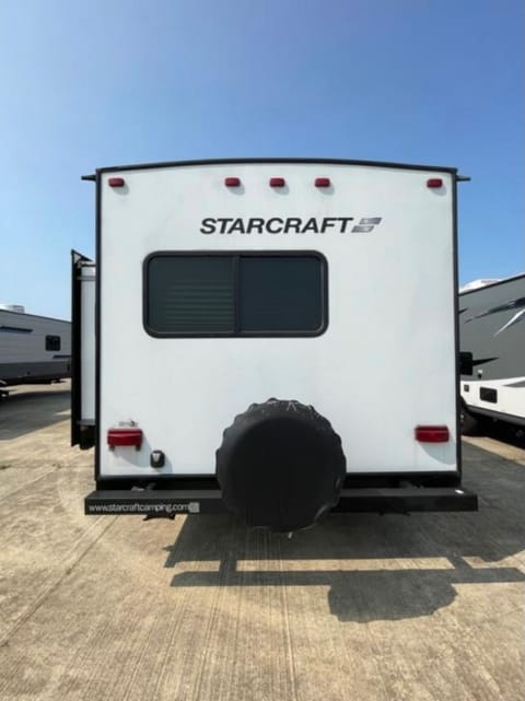 2018 Starcraft Launcher 24RLS Towable trailer in Joliet