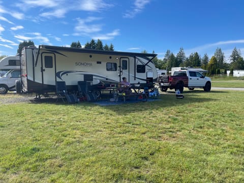 2018 Forest River Sleep 6 Towable trailer in Mount Vernon