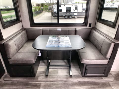 Airbnb on Wheels! - 2022 Jayco Jay Flight Towable trailer in Corona