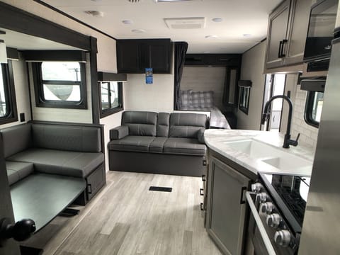 Airbnb on Wheels! - 2022 Jayco Jay Flight Towable trailer in Corona