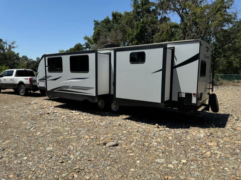 Renter’s Edge USA Vacation Rentals Towable trailer in Modesto