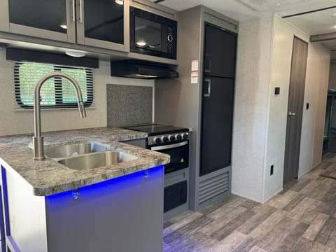 Renter’s Edge USA Vacation Rentals Towable trailer in Modesto