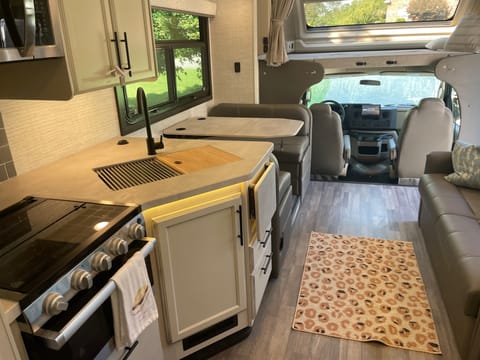 BRAND NEW Jayco Greyhawk 31F Luxury Motorhome Drivable vehicle in Fayetteville