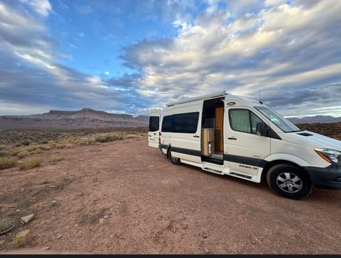 “NEW LISTING” Pleasure way classB Drivable vehicle in San Lorenzo