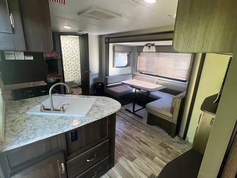 2018 Springdale Family Getaway Towable trailer in Willits