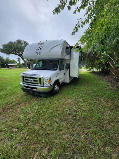 Home on wheels Drivable vehicle in Plant City