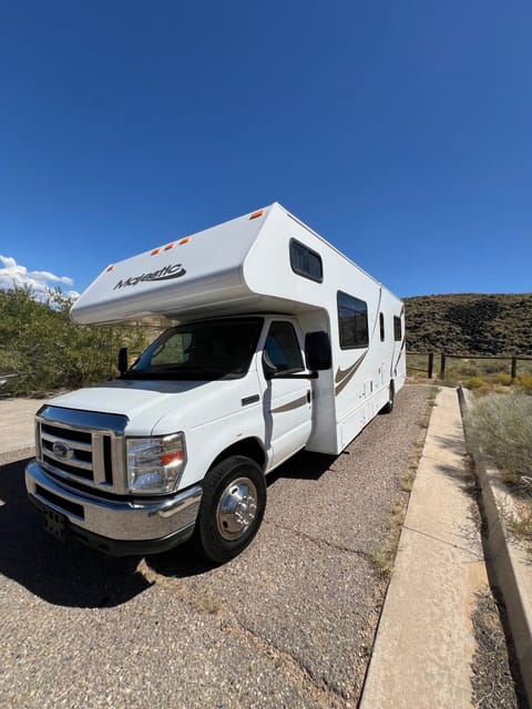 2019 Thor Thor motor coach 28A Majestic Drivable vehicle in Albuquerque