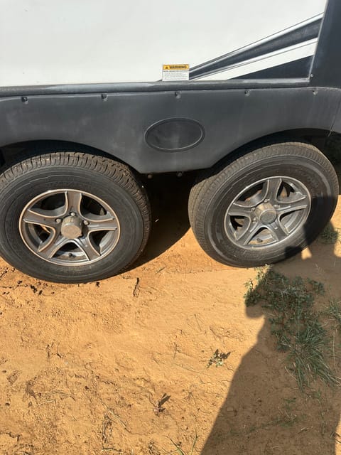 2020 Dutchmen RV Coleman Light 1805RB w/ 400W Solar Towable trailer in San Antonio